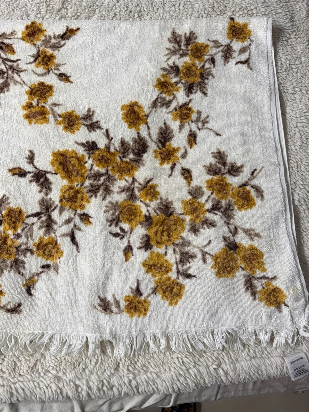 Martex Vtg All Cotton White yellow green Fringed Bath Towel made USA